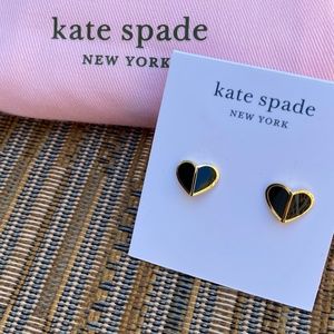 Kate Spade Heritage Spade small heart studs
